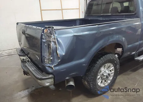 2006 Ford F-250 Lariat/Xl/Xlt z USA, uszkodzony, nr VIN 1FTSW21P06EA75548